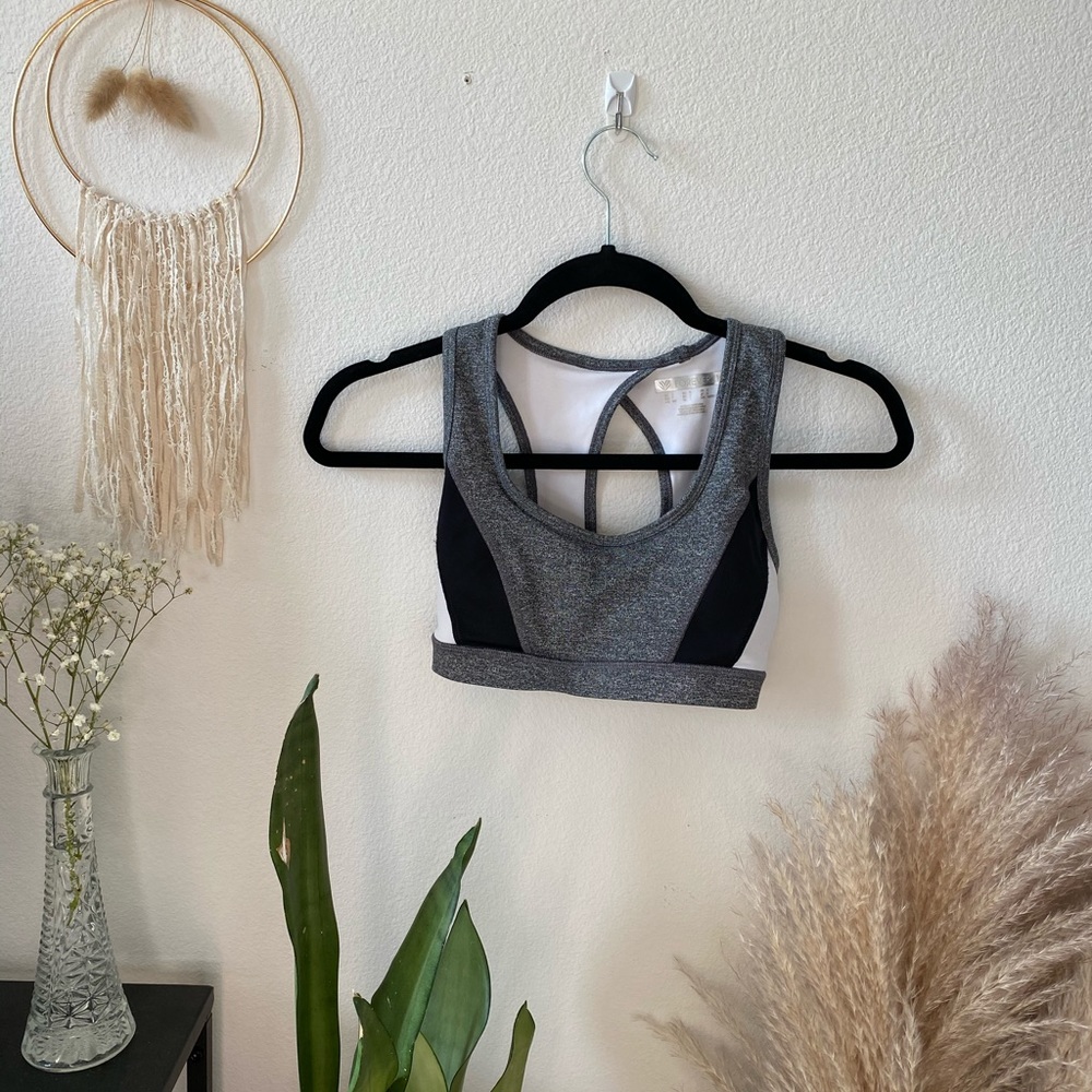 Sports bra